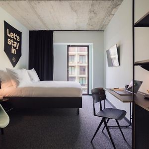 Kamer met een Queen Size Bed